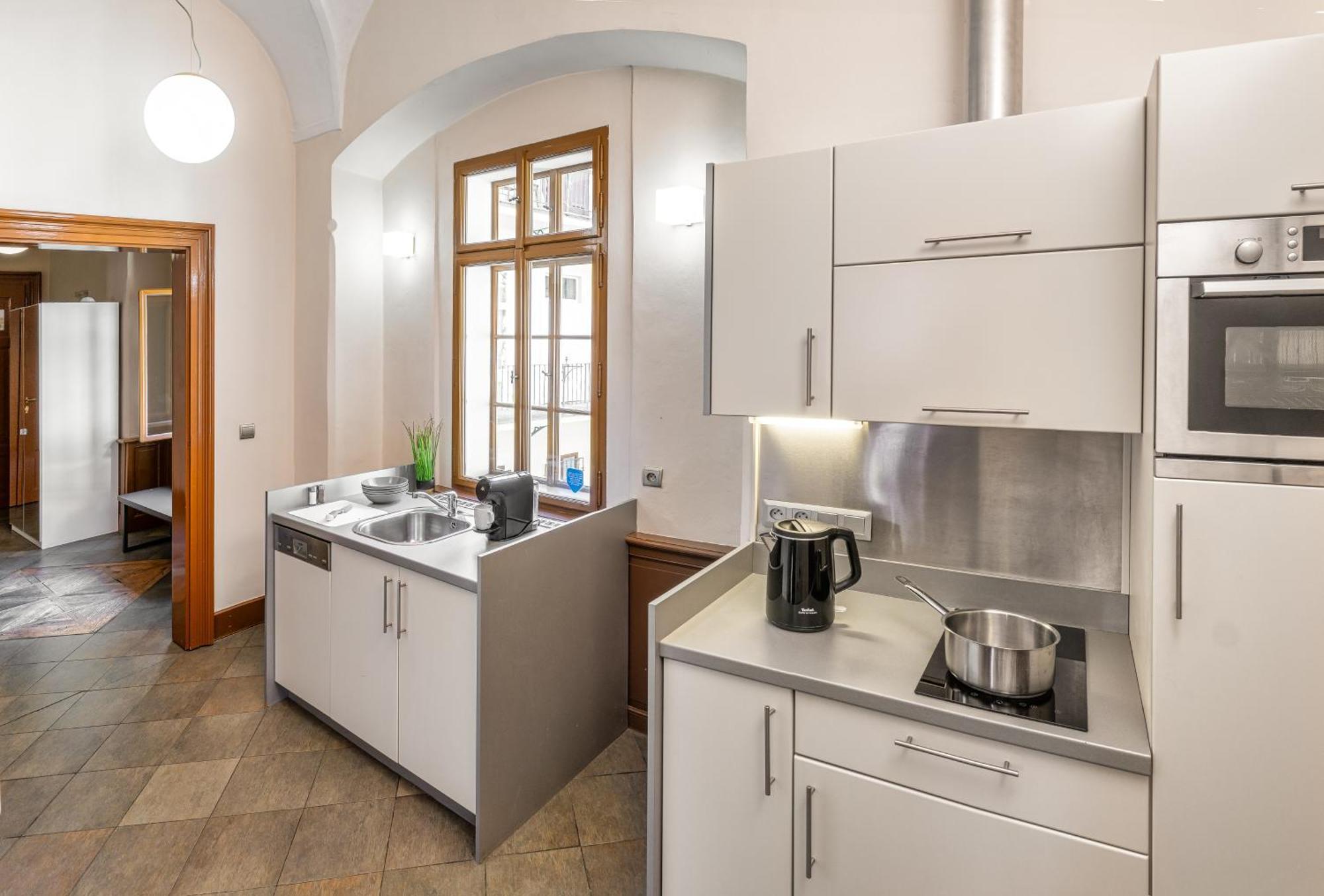 3 Epoques By Adrez Apartmán